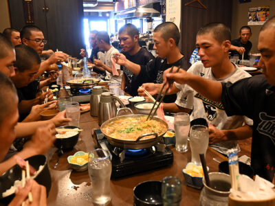 高校野球県予選ベスト８入り　徳之島を支える人たち