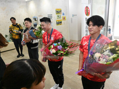 金メダリスト２人が来島
