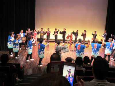 千葉で島唄と八月踊り披露