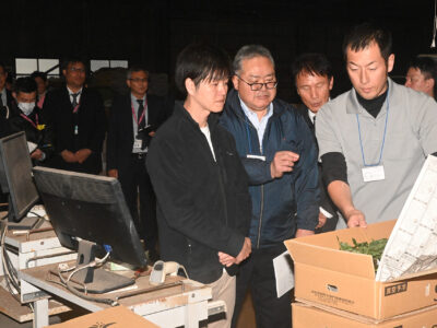 鈴木農水相が沖永良部を視察