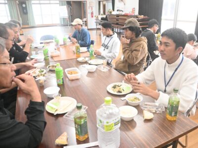 外国人と地元住民が交流