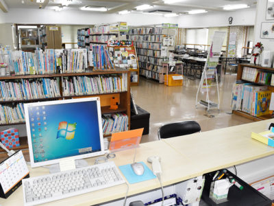 図書の貸出業務のみ再開へ