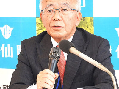 大久保伊仙町長　任期半ばに辞職へ