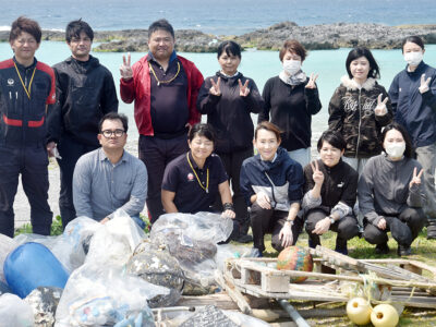 喜界空港有志 マラソン前に海岸清掃