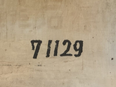 西古見砲台観測所跡に落書き