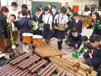 新楽器サプライズ贈呈