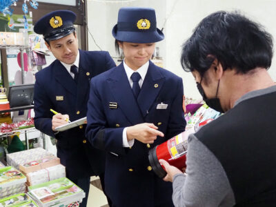 大島地区消防本部　中心商店街で特別査察