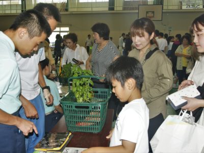 大島養護「しおかぜ市場」