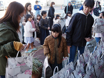 名瀬中心商店街で初売り