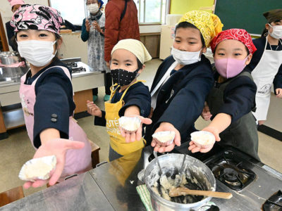 ソテツ使った料理に挑戦