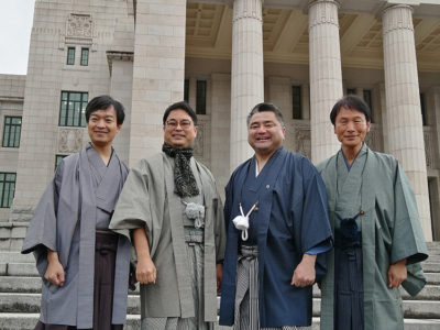 大島紬で登院も