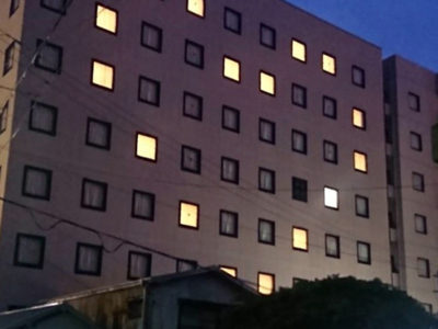 「上を向いて笑顔に」