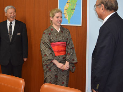 マリー氏が奄美で休暇