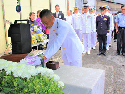 くれないの塔慰霊式