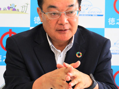 無投票で４期目当選　高岡徳之島町長