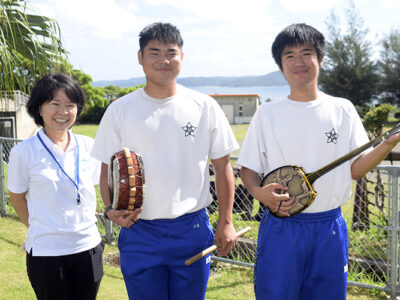大島特別支援学校　総文祭でシマ唄ＰＲへ