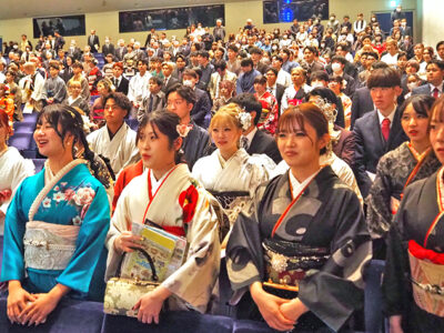 群島各地で二十歳のつどい