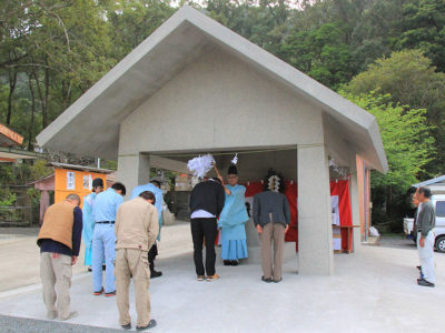 奄美市名瀬　高千穂神社の手水舎完成