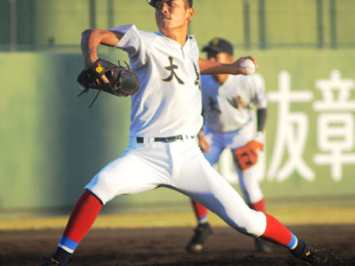 九州高校野球　９日興南戦