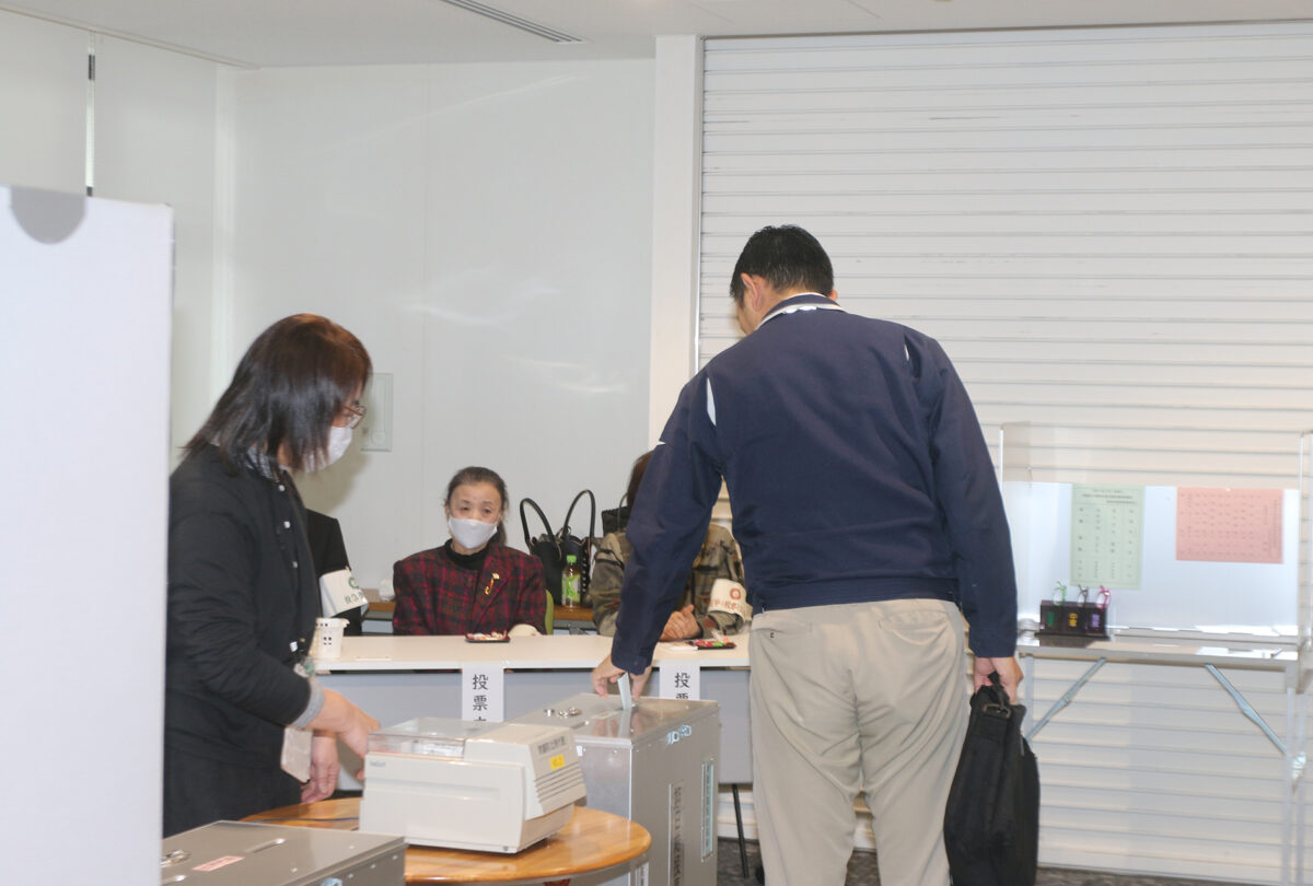 衆院選 期日前投票も異例