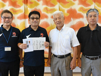 港まつり花火大会　実行委へ協賛金贈呈