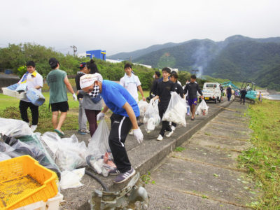 奄看専の学生ら参加