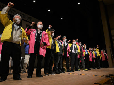 和泊、知名両町で　バレイショ出発式・出荷協