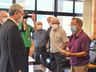 巨大滝の名称公募中止を要望