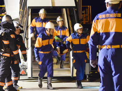 奄美空港で消火救難訓練