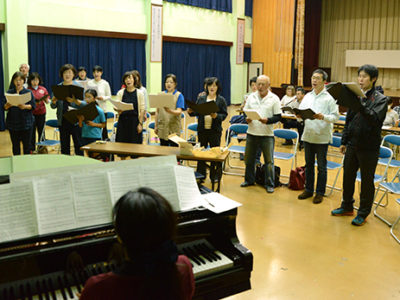 方言で「第九」歌おう