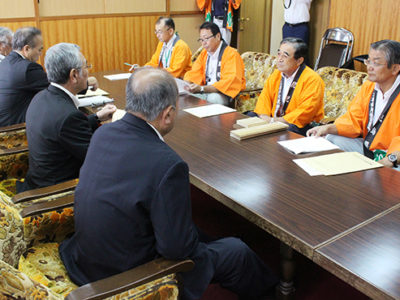 地元木材活用して