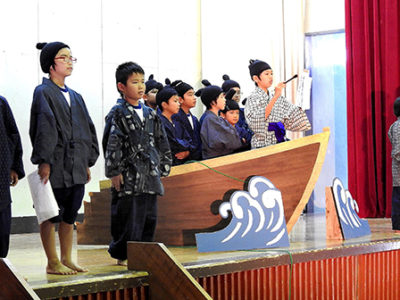 徳之島町母間小〝子どもバージョン〟島口劇も