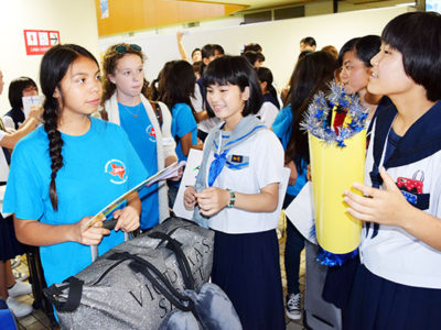 ナカドゥチェス市中学生来島