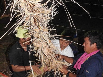 伊仙町東伊仙東　名物の「綱かき」
