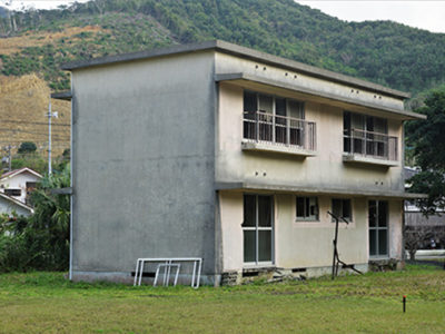 ノネコ収容施設整備計画が中断