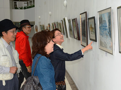 「アートクラブかごっま」交流報告展