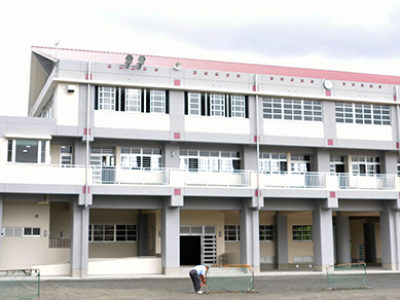 金久中新体育館が落成