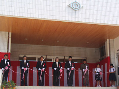 小湊小で落成式