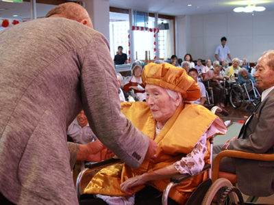 「虹の丘」で敬老会