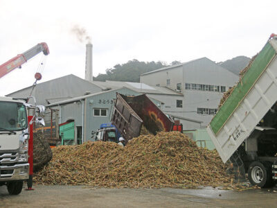 富国製糖搬入開始