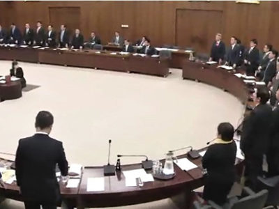 改正奄振・小笠原法案を可決