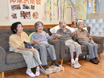 ４姉妹合わせて３８６歳