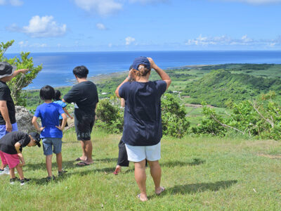 サンゴの島の自然や文化満喫