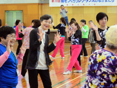 全国１５０人、レクダンスで交流