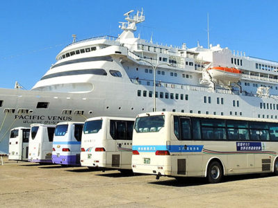 「ぱしふぃっくびいなす」寄港