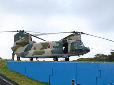 空自ヘリの落下ドア一部発見