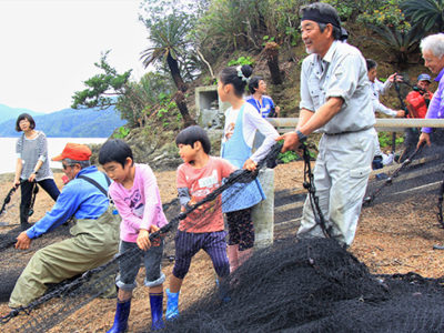 「当間待ち網漁」　初の一般向け体験ツアー
