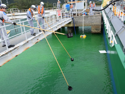 タンカーから油流出想定し訓練