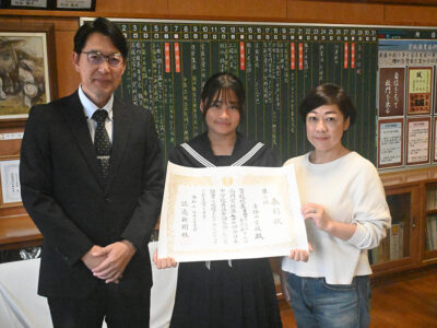全日本中学英語弁論大会で２位