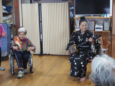 ボランティアで琉球舞踊